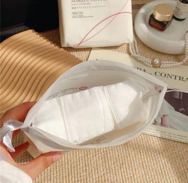 DOUBLE SIDE MAKEUP COTTON แผ่นลำลีเช็ดหน้า ราคาส่ง 25 บาท
