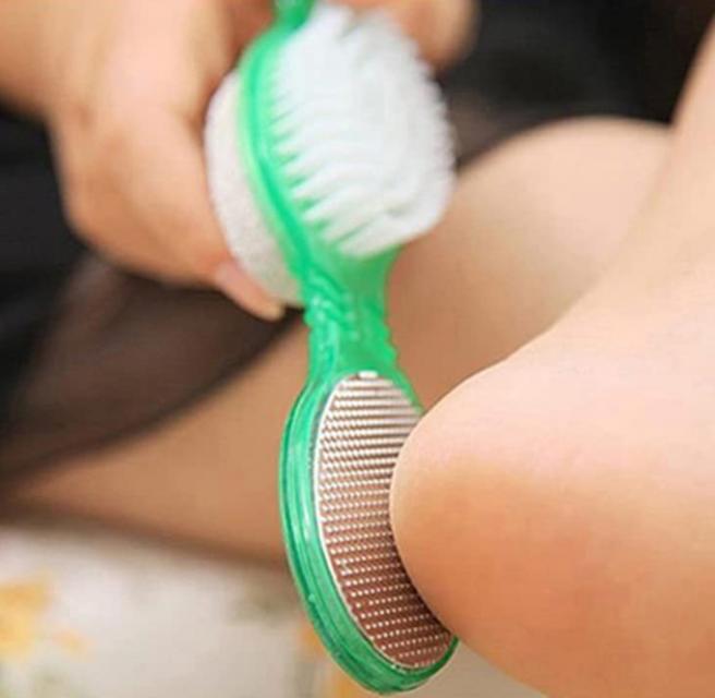 4 HEADED HEEL BRUSH แปรงขัดสันเท้า 4 ทิศทาง 12 ชิ้นราคาส่ง 200 บาท
