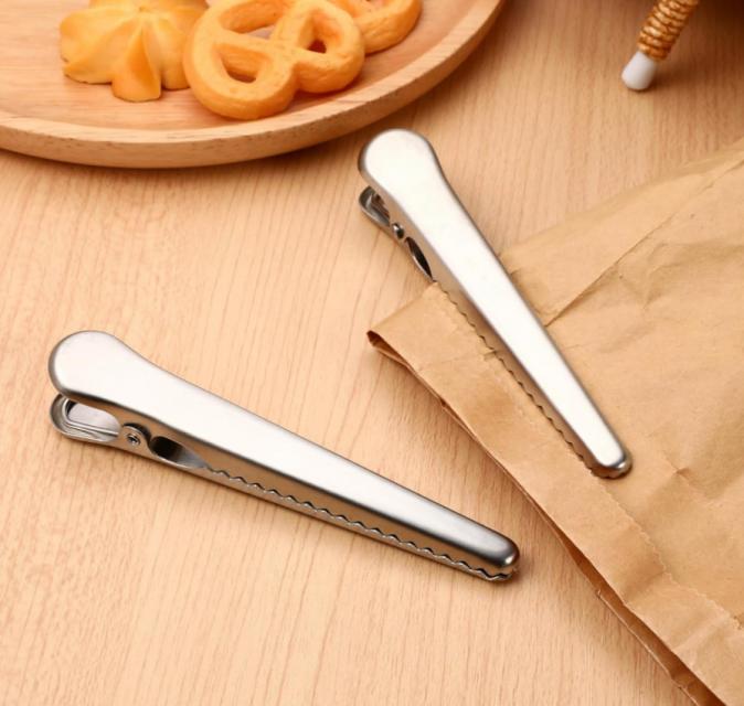 BAG CLOSING TONGS ที่คีบหนีบปิดปากถุง 12 แพ็คราคาส่ง 200 บาท