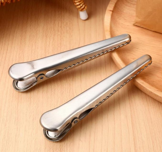 BAG CLOSING TONGS ที่คีบหนีบปิดปากถุง 12 แพ็คราคาส่ง 200 บาท